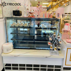 220V Glass Cake Display Cabinet didinginkan bakery case Untuk Pastry 22.7 CU.FT